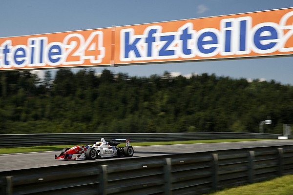 Dennis ultrapassa Rosenqvist na largada e vence corrida 1 na Áustria